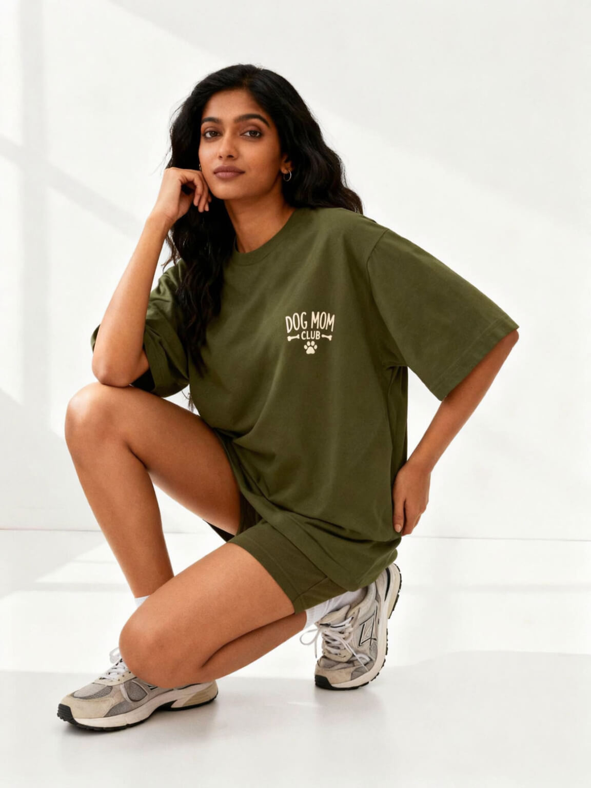 Dog Mom Club Unisex Oversized Classic T-Shirt Vykra
